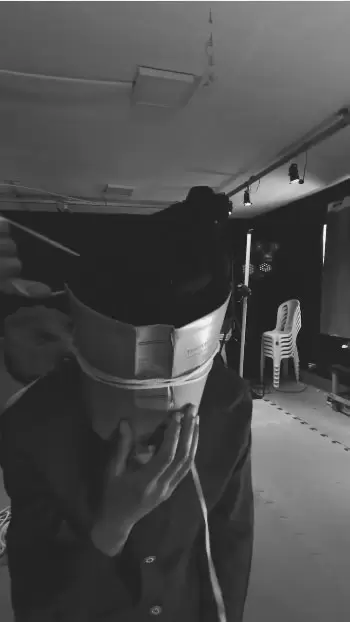 Momento de intensa expressão corporal dos bailarinos.
