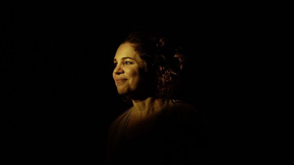 Isabel Teixeira em "Jandira - Em busca do bonde perdido"