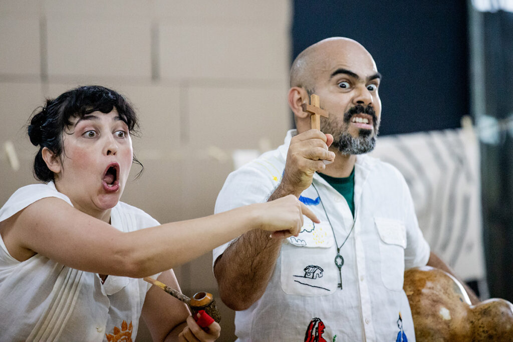 Jhoao Junnior e Maria Rosa em A Botija