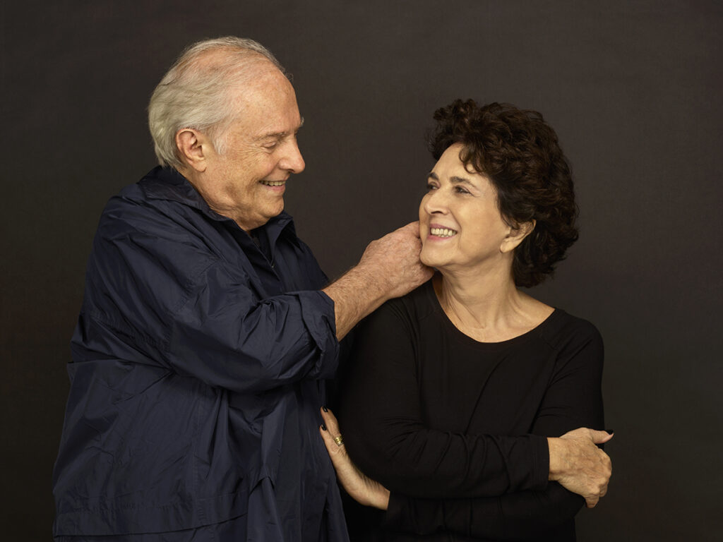 OLÍVIA E FRANCIS HIME