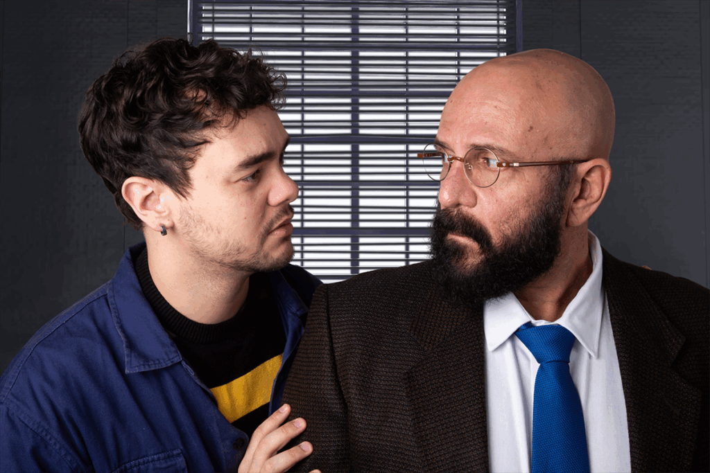 Cena do espetáculo O Ponto Final com Luccas Papp e Marcos Lacerda no Teatro Multiplan