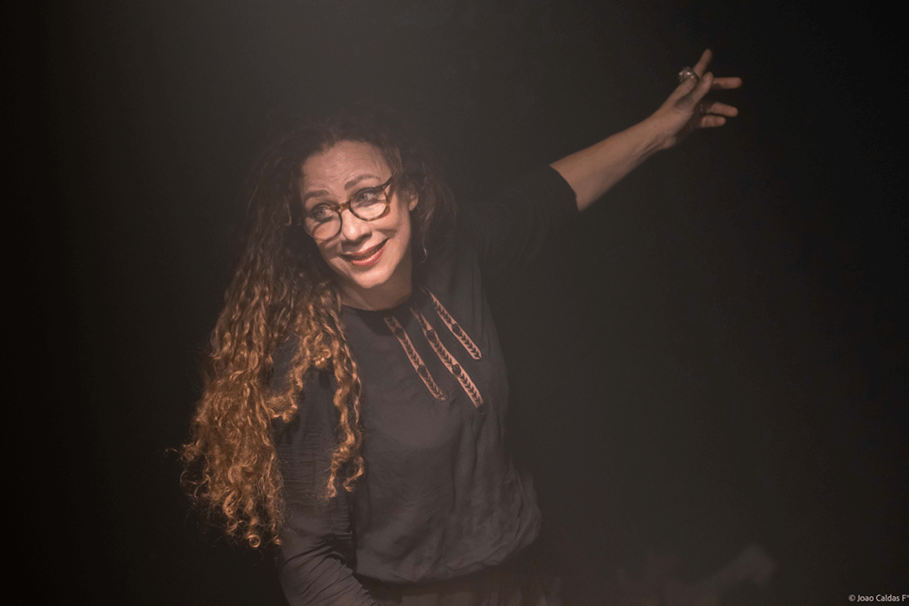 Ester Laccava em "Ossada"