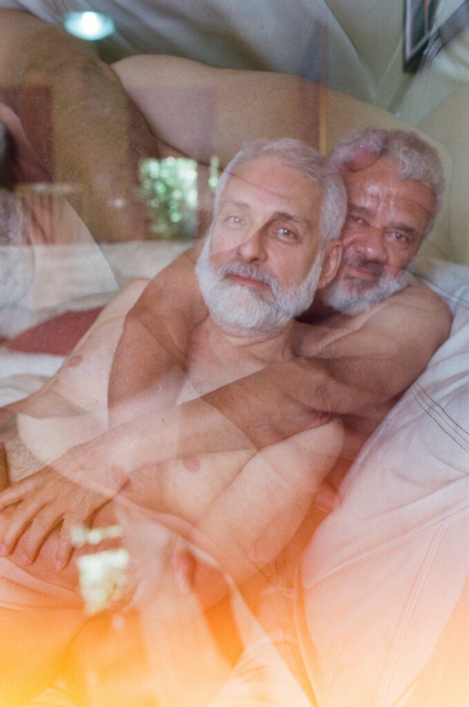 Fotografia do projeto 'O Mais Profundo É A Pele' do fotógrafo Rafael Medina, sobre envelhecimento LGBT+