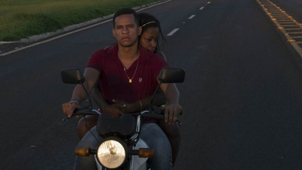 De Tanto Olhar o Céu Gastei Meus Olhos