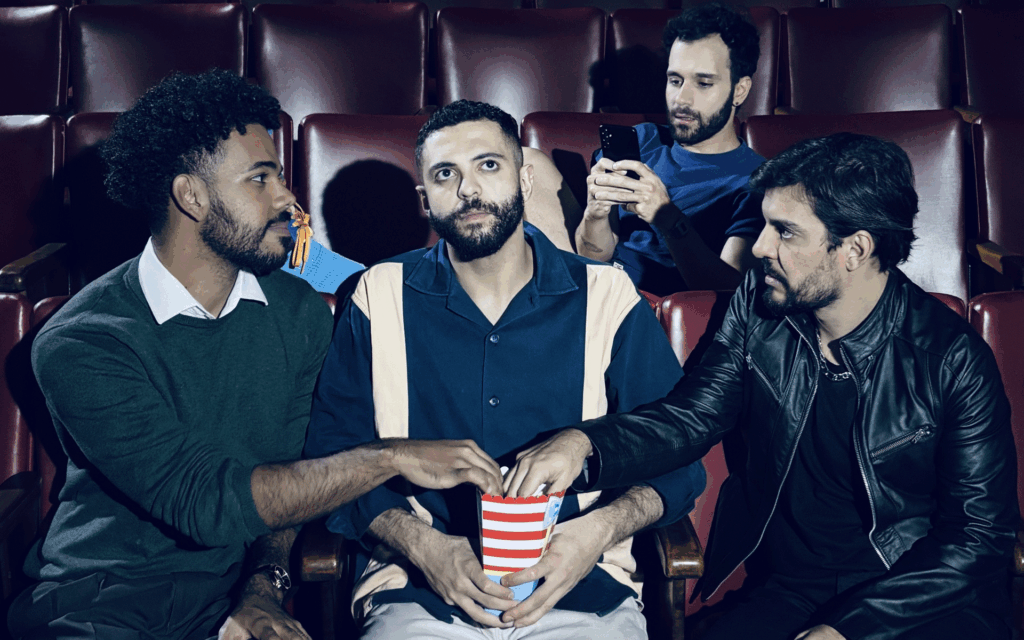 Cena da peça “Não É Um Filme” com elenco