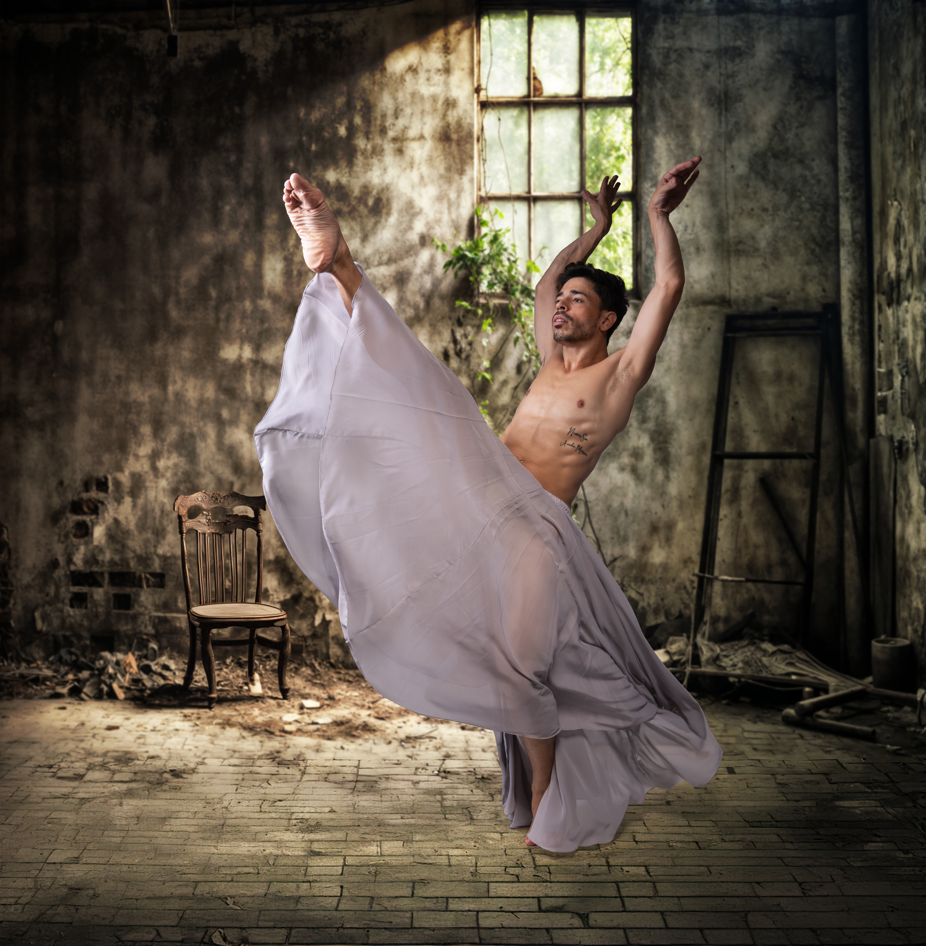 Mário Goes na exposição PULMON-AR no CRD-SP em homenagem a Pina Bausch